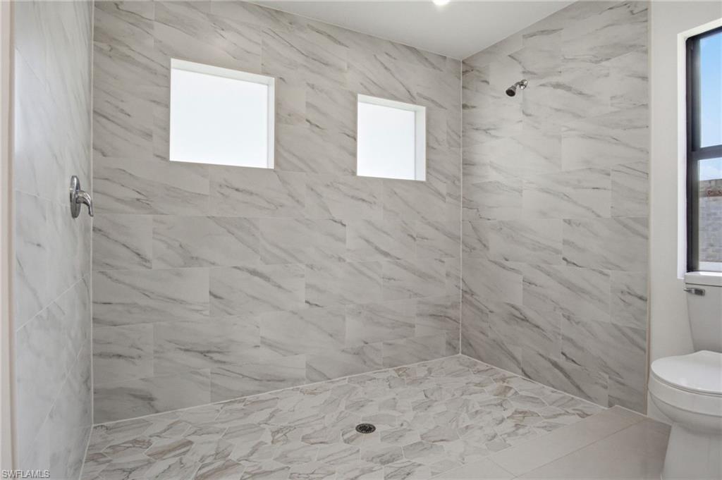 739 Fullerton Ave S Property Photo 28