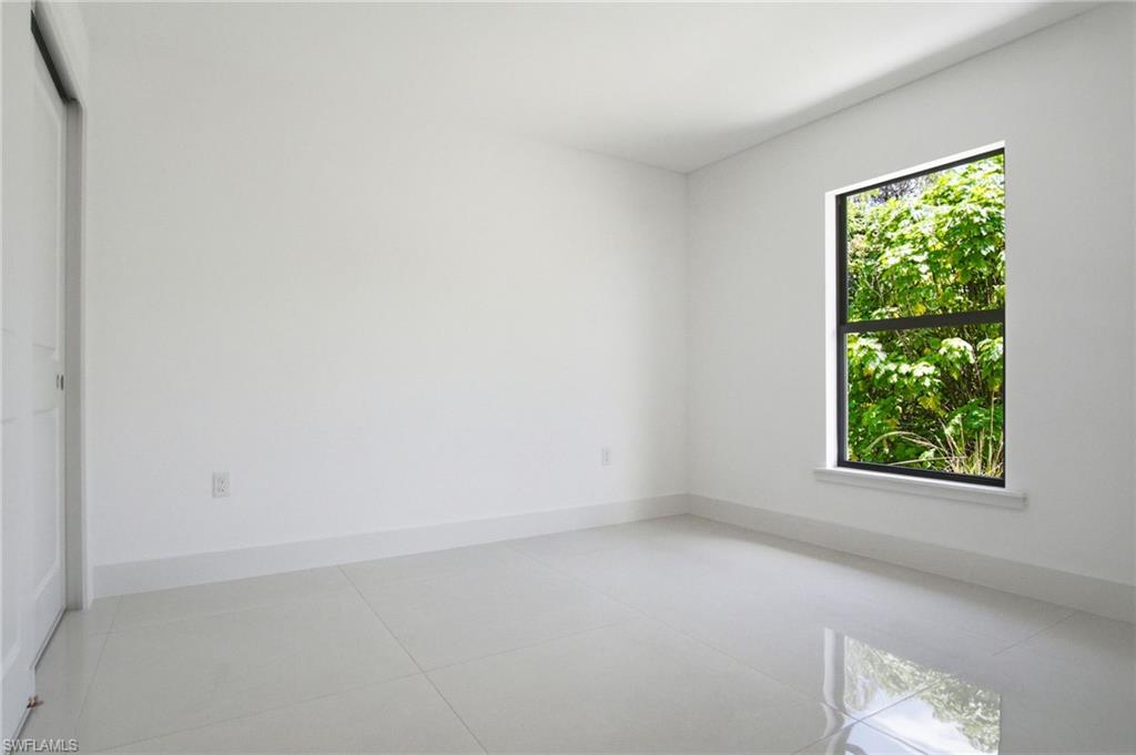 739 Fullerton Ave S Property Photo 33