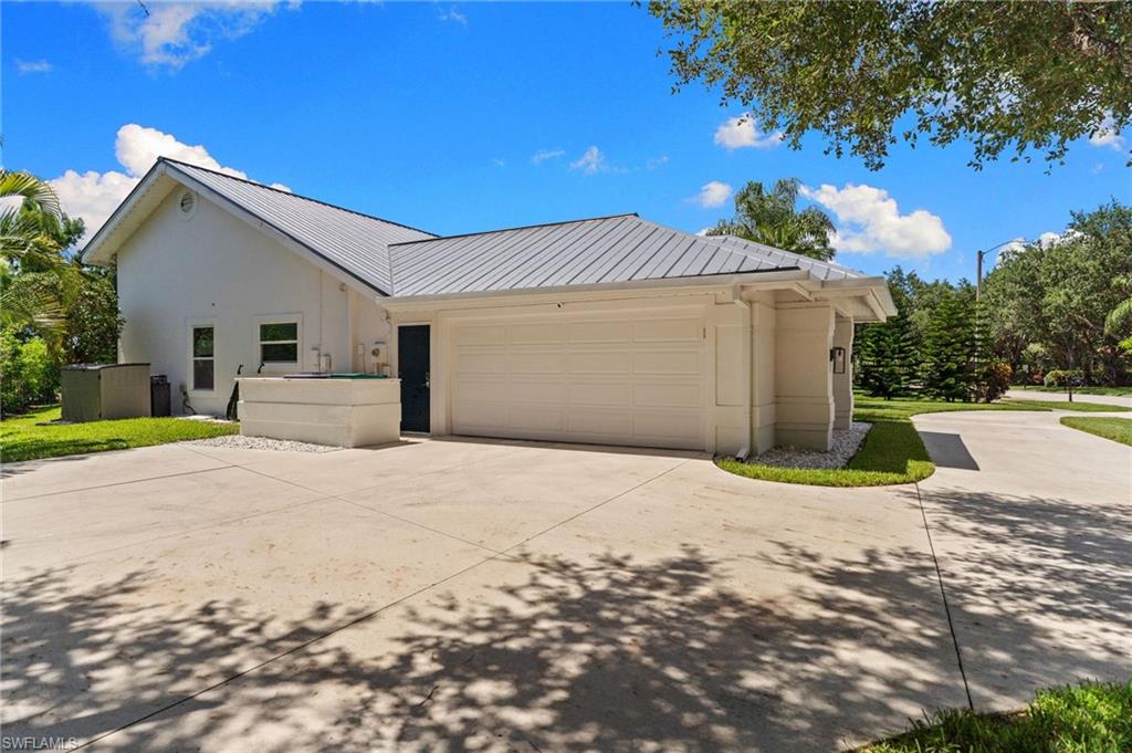 245 Monterey Dr Property Photo 39