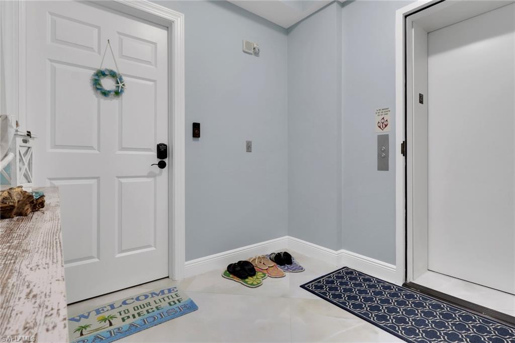 2743 1st St 2106 Property Photo 4
