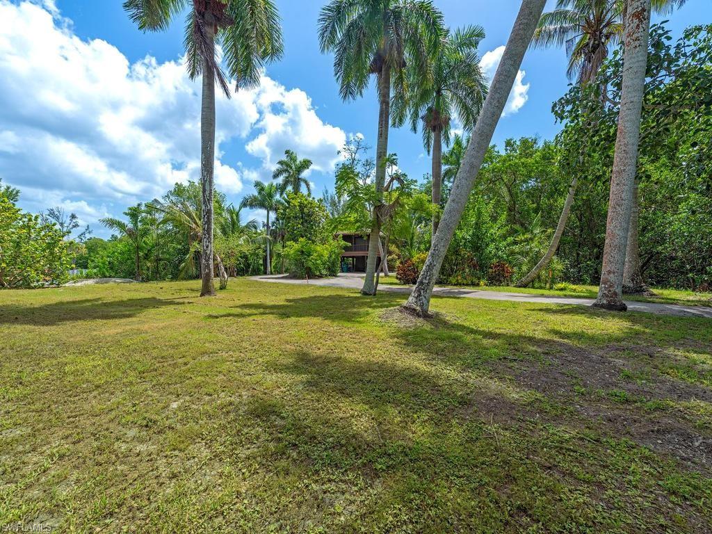 1551 Bembury Dr Property Photo 3