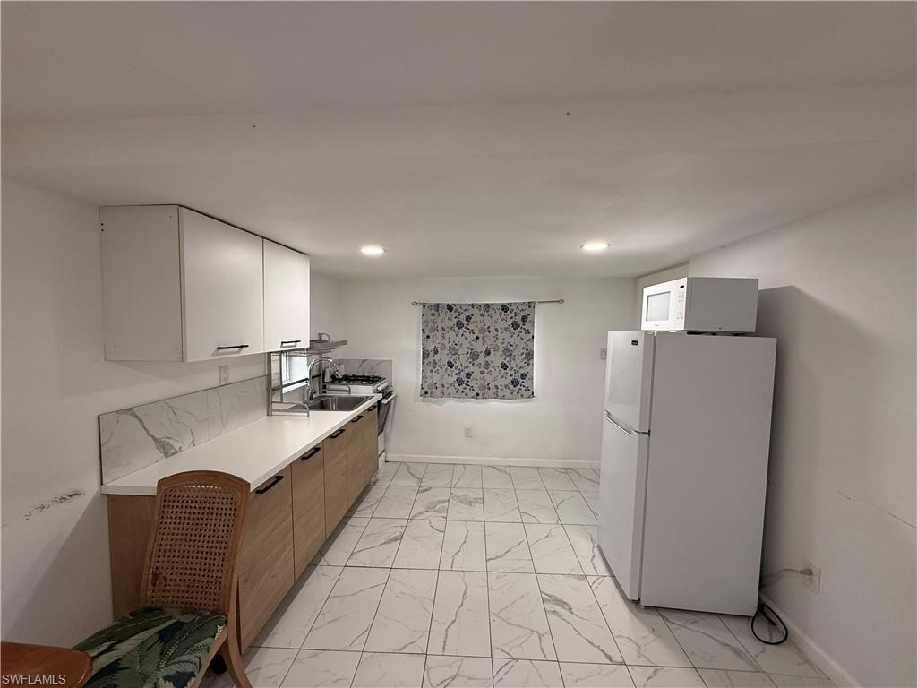 8219 Bartholomew Dr Property Photo 2