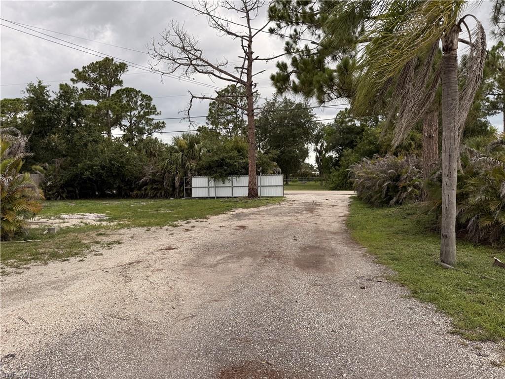 8219 Bartholomew Dr Property Photo 12