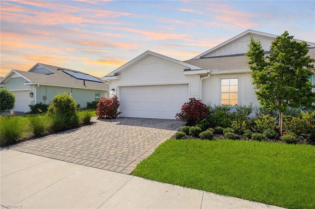 44382 Palm Frond DR Property Photo 1