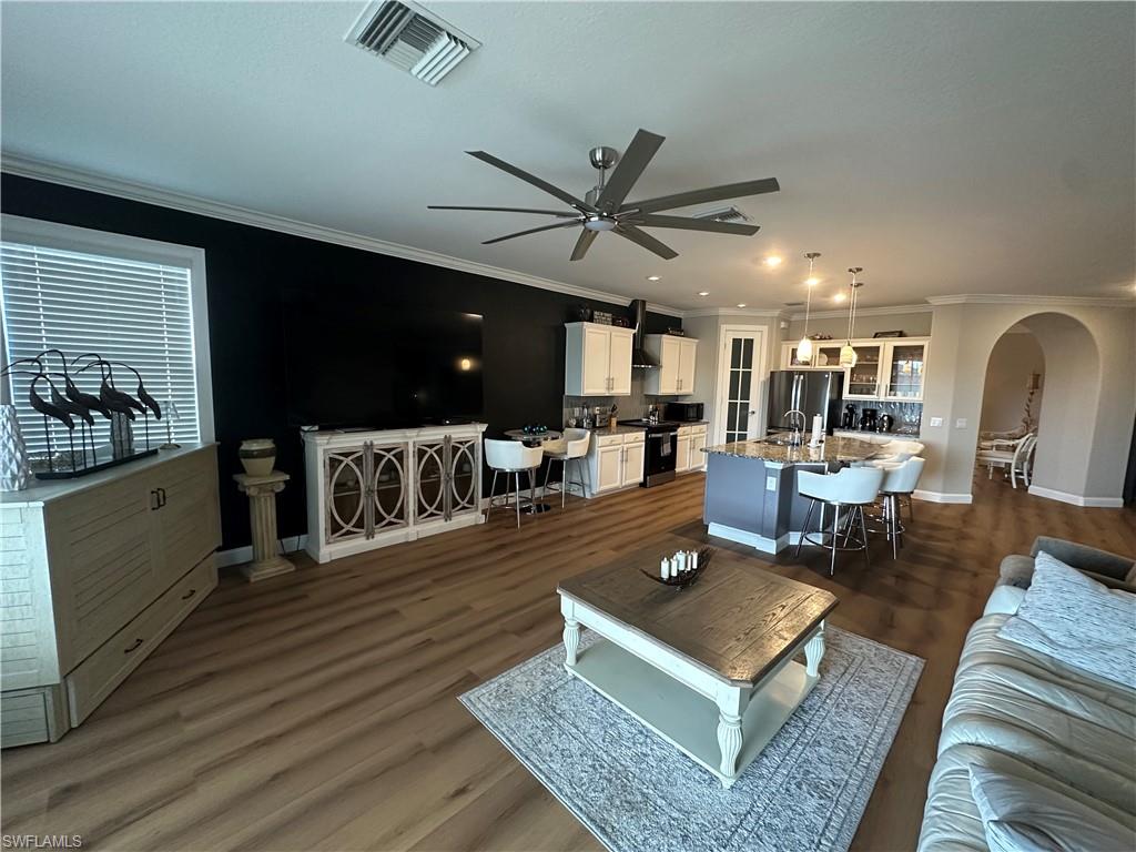 1599 Marton Ct Property Photo 8