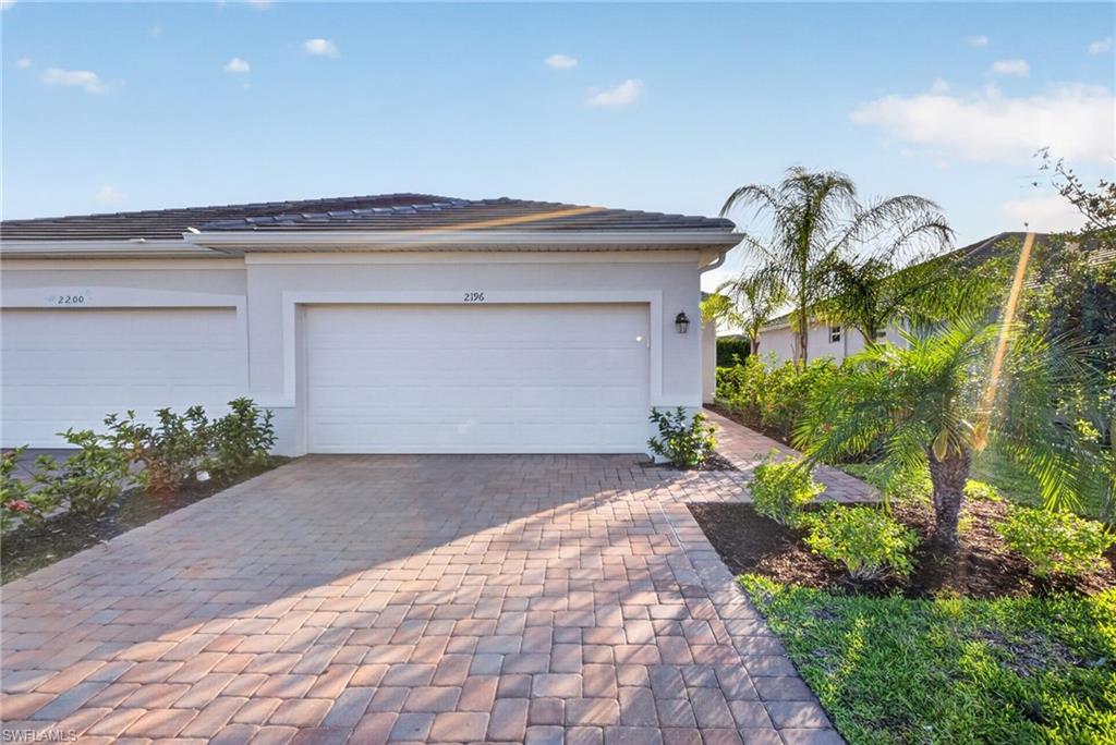 2196 Dragonfruit Way Property Photo 3