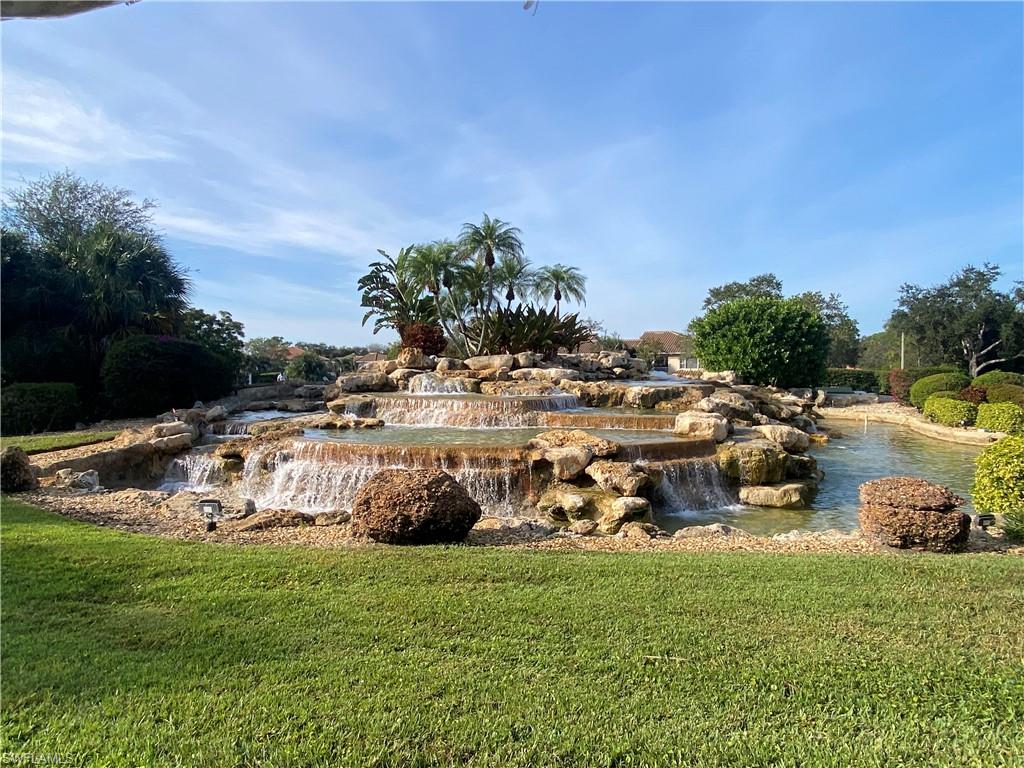 9181 Las Maderas Dr Property Photo 3