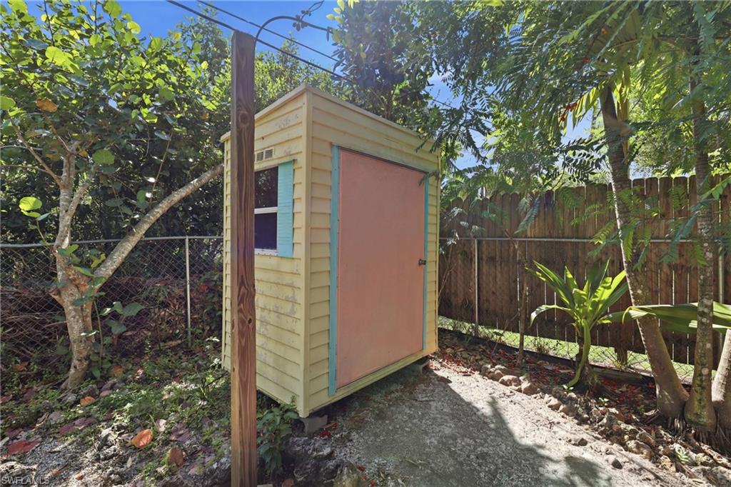 224 Benson St Property Photo 34