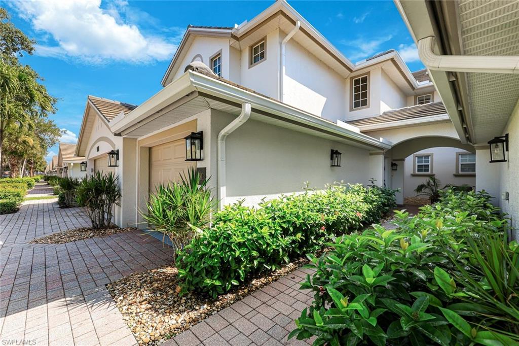 6858 Ascot Dr 201 Property Photo 2