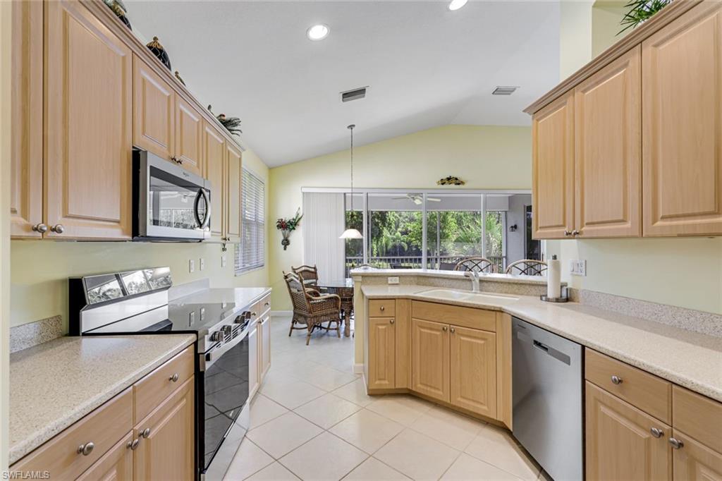 6858 Ascot Dr 201 Property Photo 9