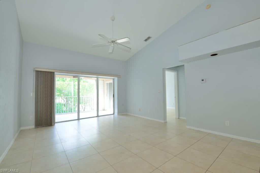 1042 Mainsail Dr 823 Property Photo 3