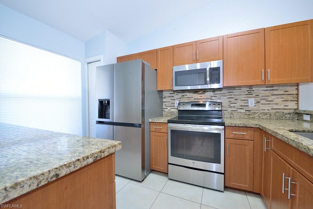 1042 Mainsail Dr 823 Property Photo 6