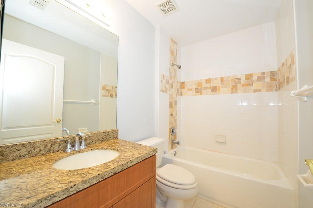 1042 Mainsail Dr 823 Property Photo 10