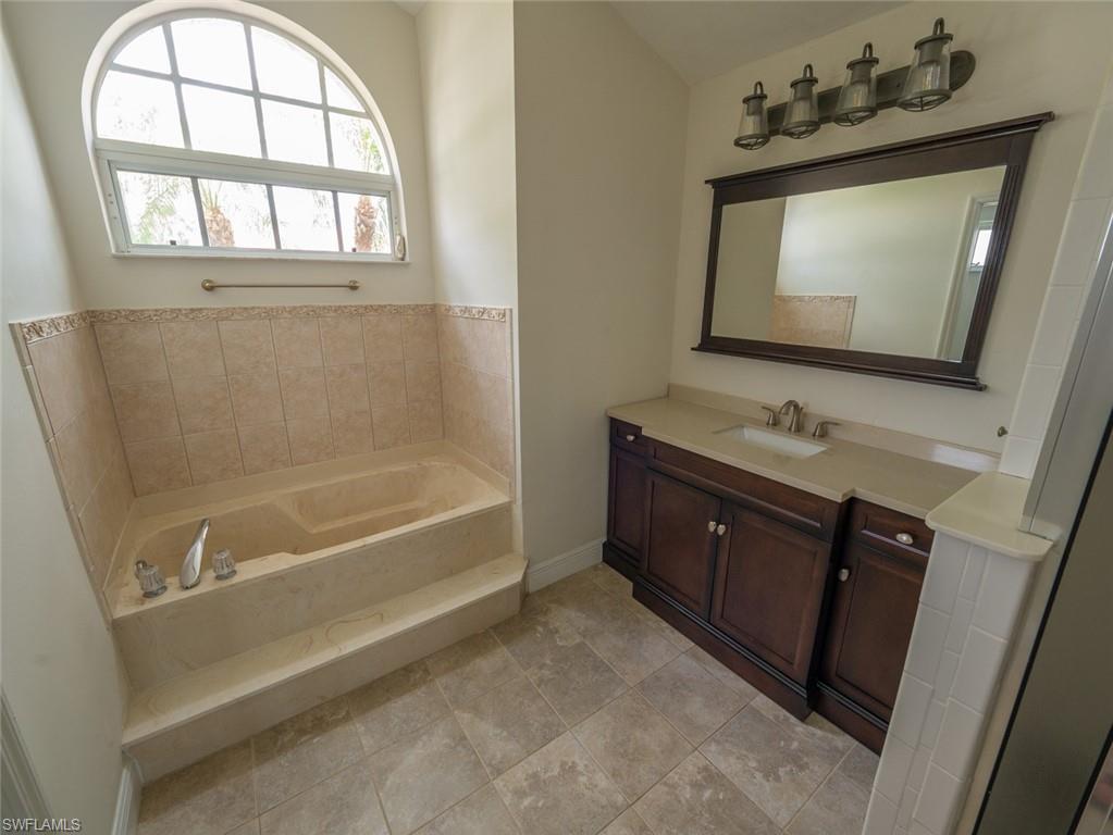 11394 Waterford Village Dr Property Photo 13