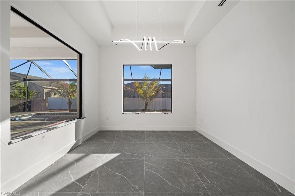 109 37th Pl Property Photo 13