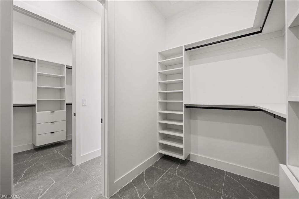 109 37th Pl Property Photo 23