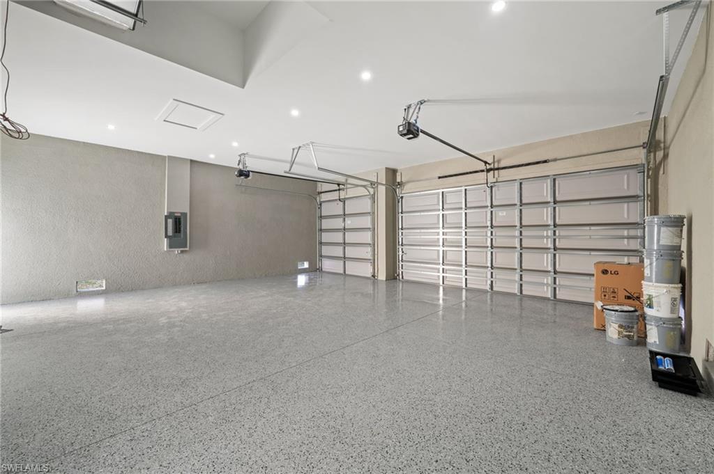 109 37th Pl Property Photo 36