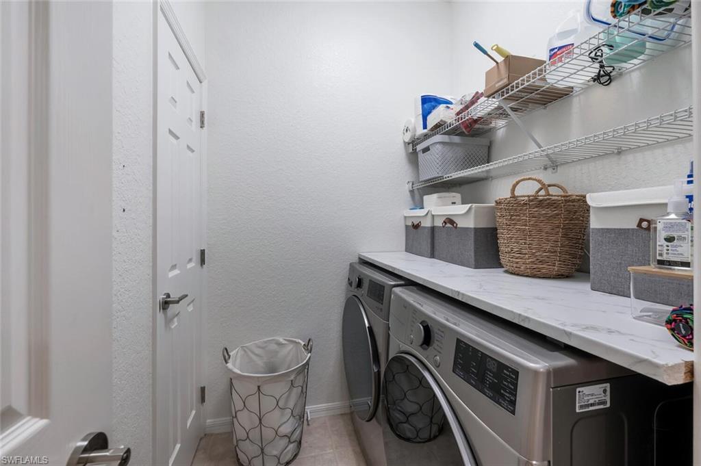 4833 Hampshire Ct 302 Property Photo 29
