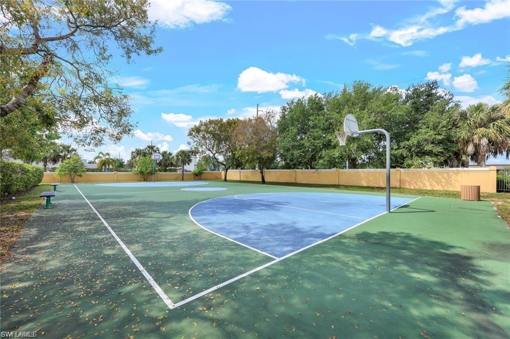 7689 Bristol Cir Property Photo 15