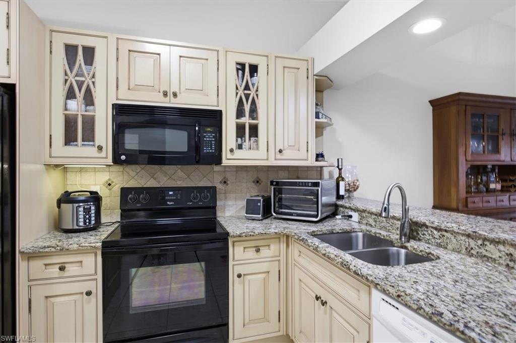 905 New Waterford Dr 204 Property Photo 4