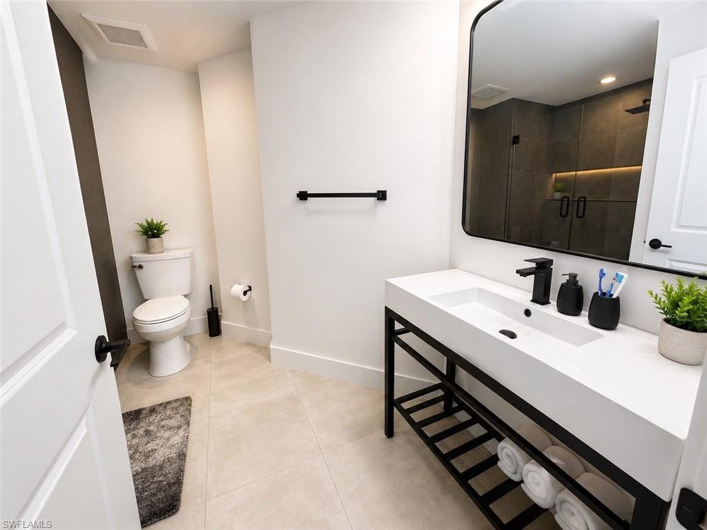 5781 Cape Harbour Dr 603 Property Photo 9