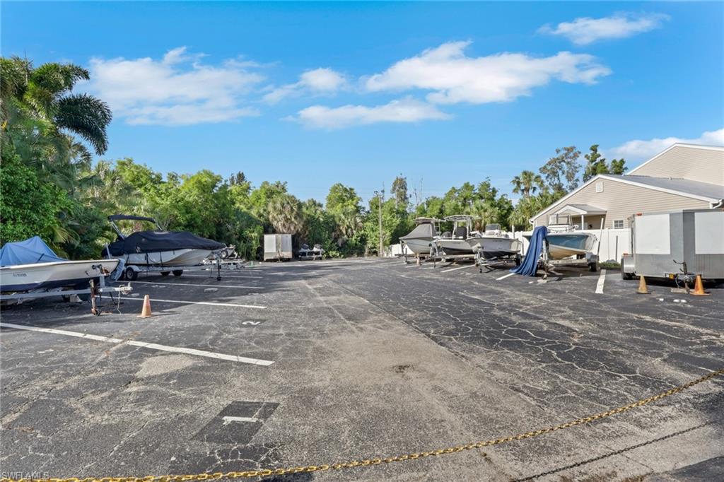 226024877 Property Photo 25