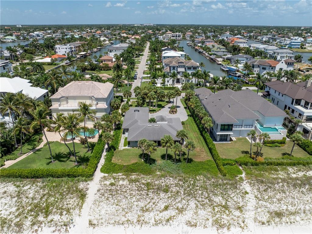 10173 Gulf Shore Dr Property Photo 4