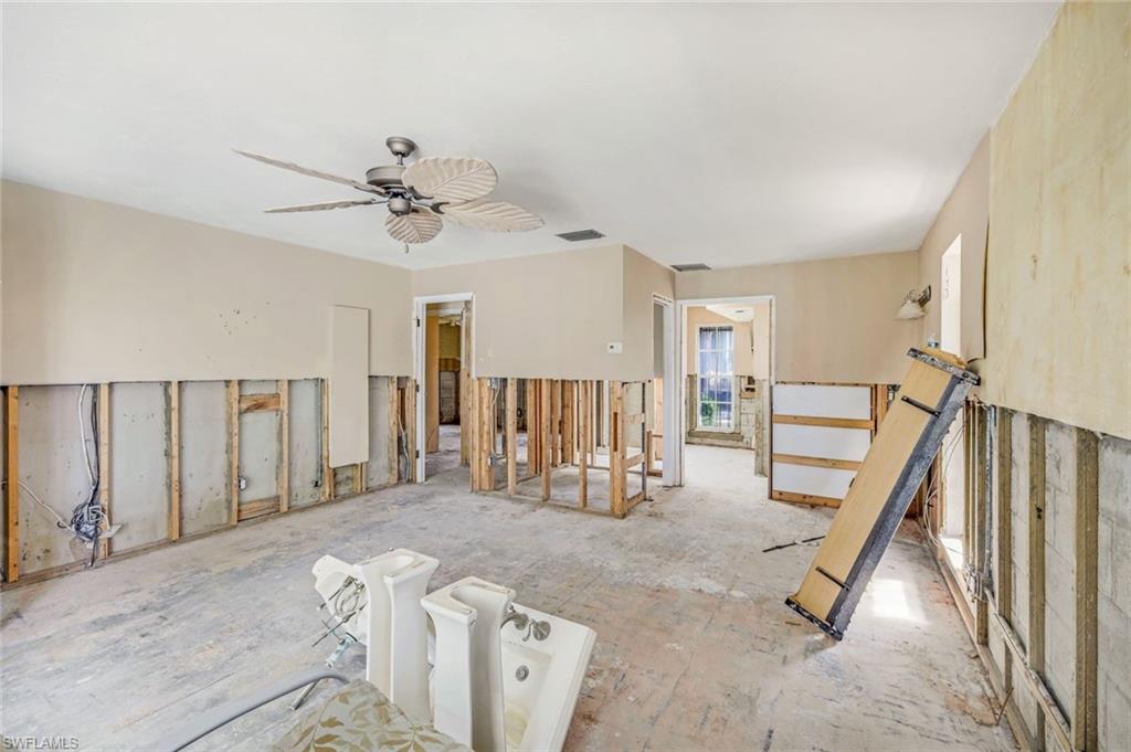 27151 Flossmoor Dr Property Photo 13