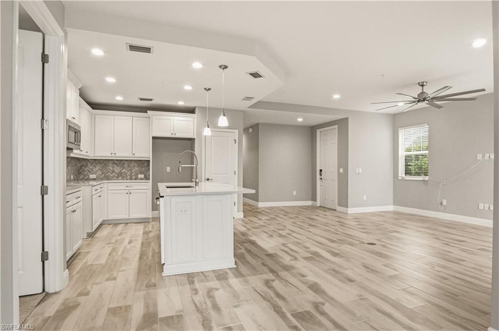 2664 Seychelles Cir 2401 Property Photo 16