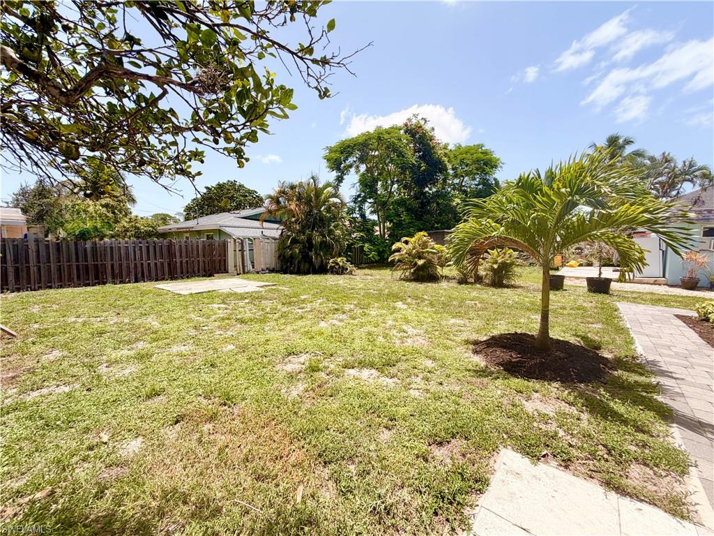 2485 Bayside St Property Photo 24