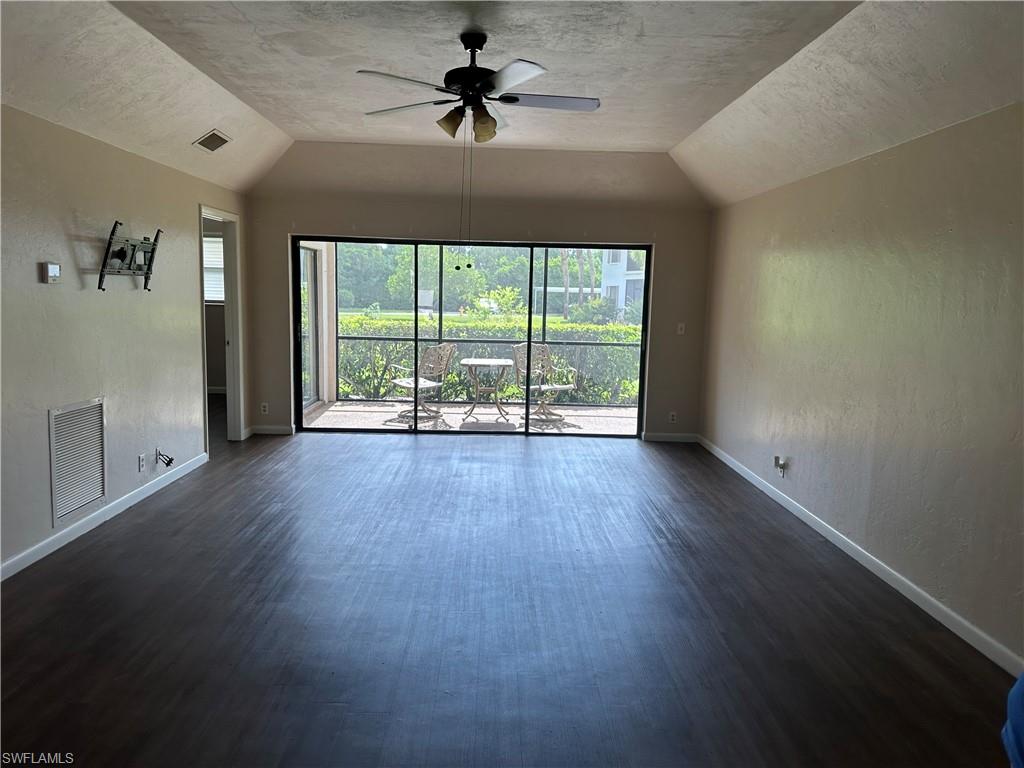 1833 Courtyard WAY 106 Property Photo 1