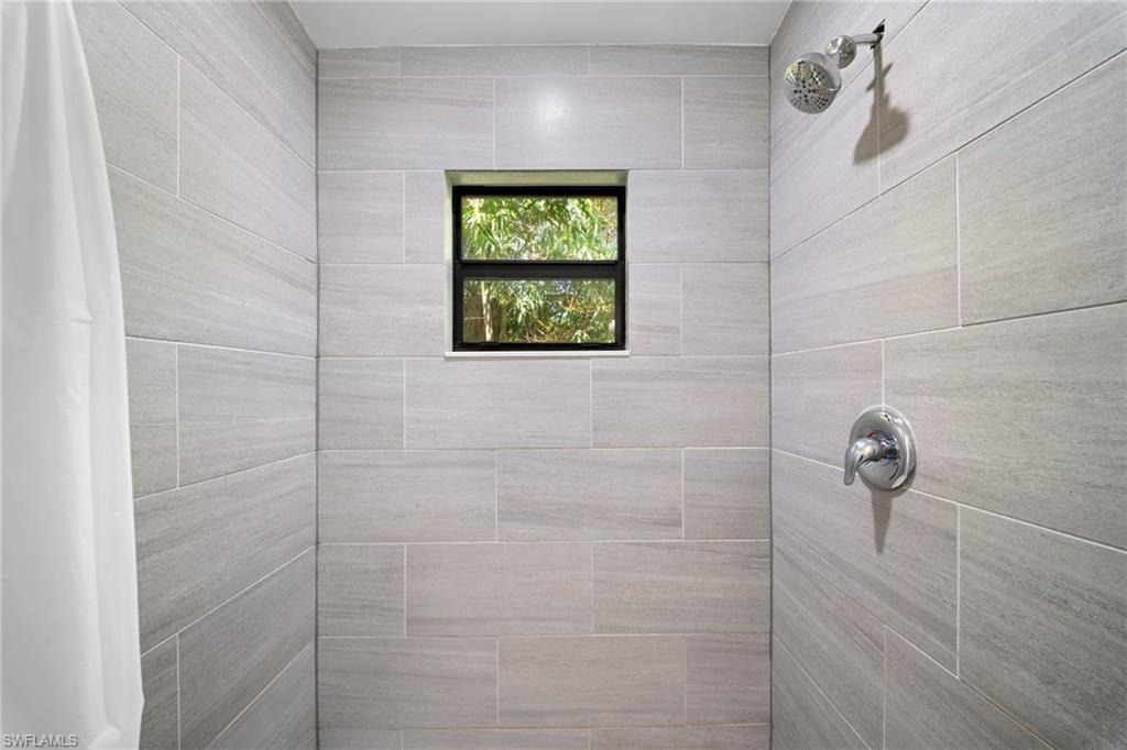 3260 Woodside Ave Property Photo 16