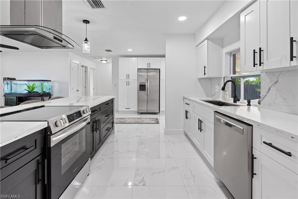 6055 Macbeth Ln Property Photo 10