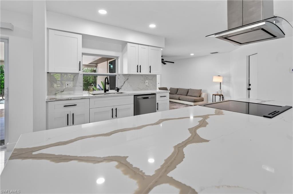 6055 Macbeth Ln Property Photo 11