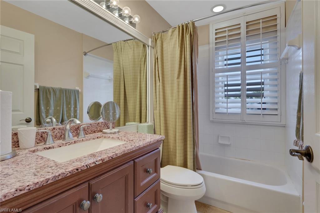4198 Bay Beach Ln 113 Property Photo 25