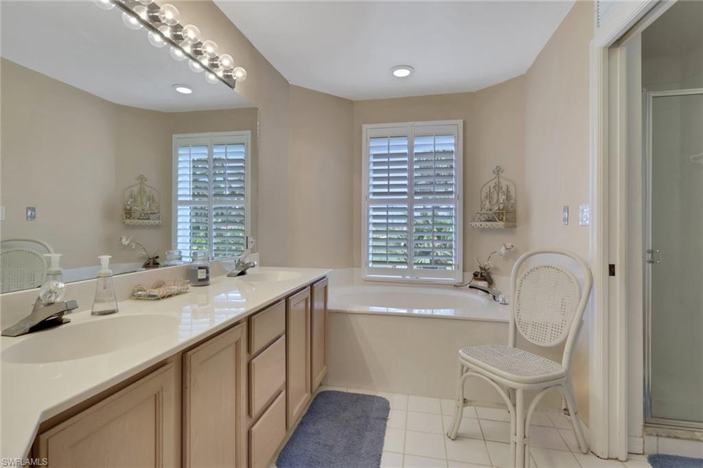 4198 Bay Beach Ln 113 Property Photo 26