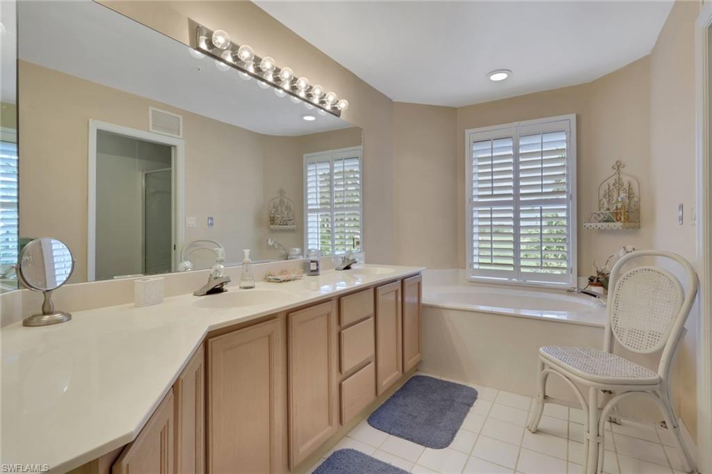 4198 Bay Beach Ln 113 Property Photo 31