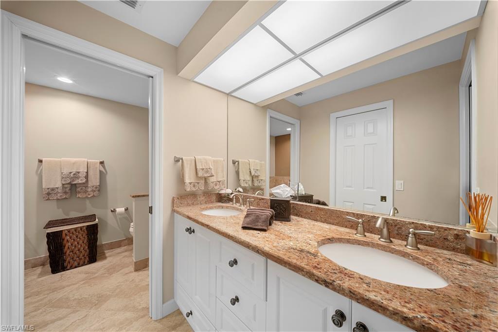 770 Waterford Dr 202 Property Photo 19