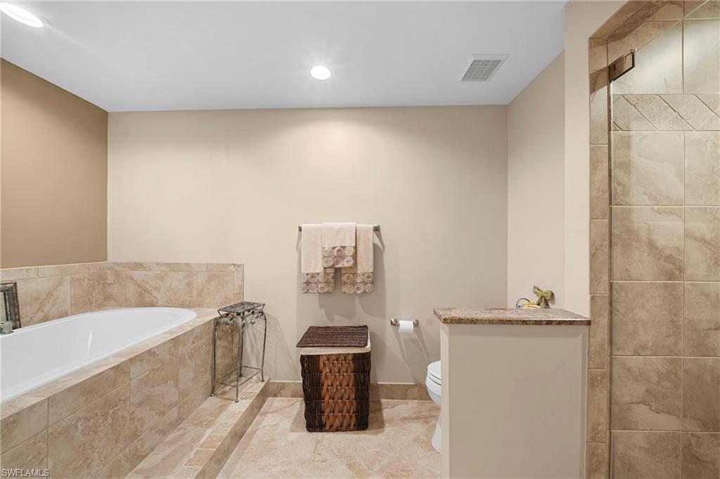 770 Waterford Dr 202 Property Photo 20