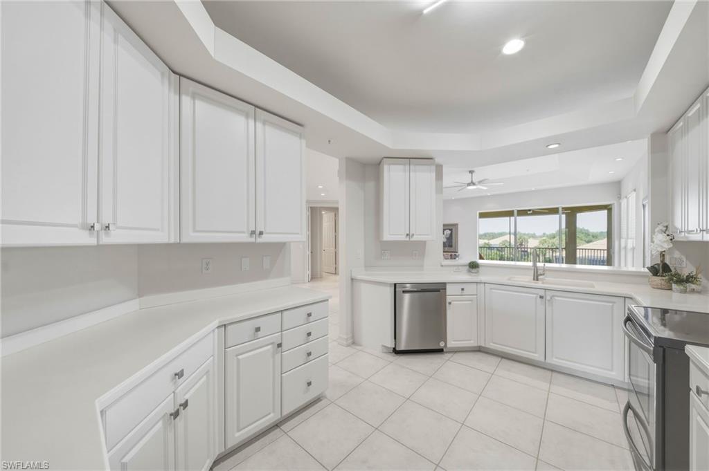 1845 Les Chateaux Blvd 303 Property Photo 3