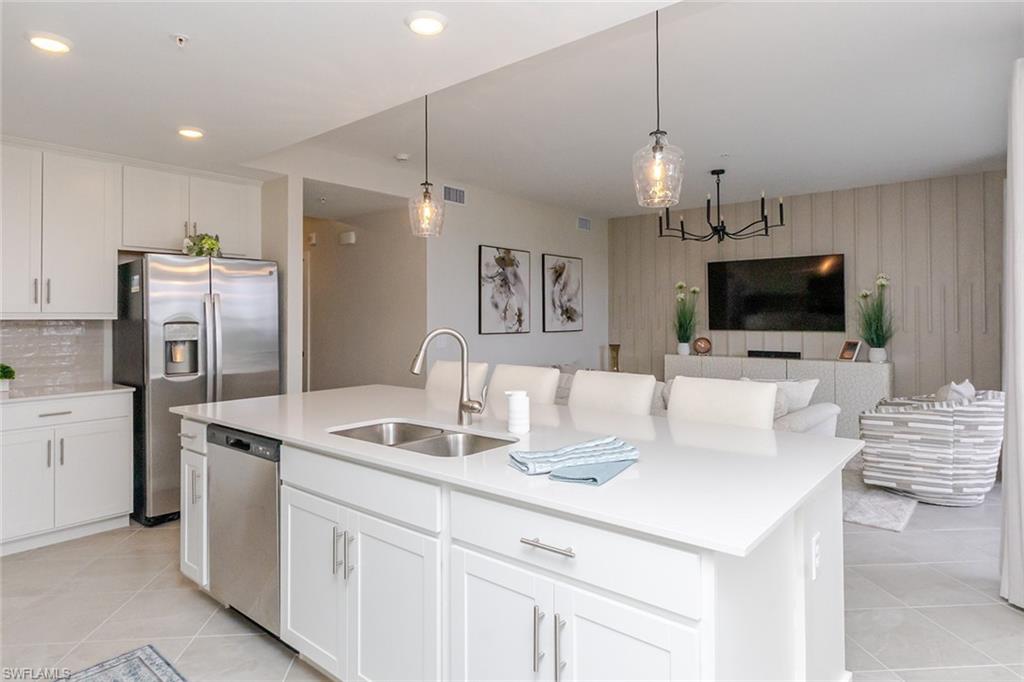 5527 Double Eagle Cir 3823 Property Photo 16