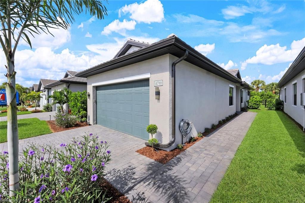 14788 Kingfisher Loop Property Photo 4