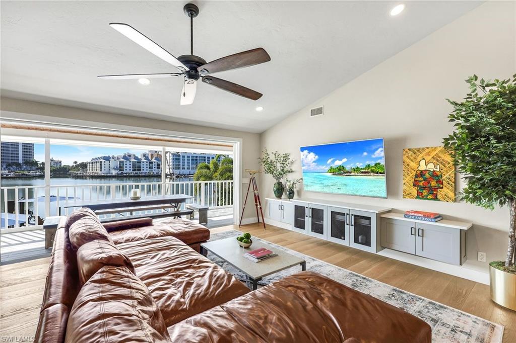 336 Oak Ave Property Photo 6