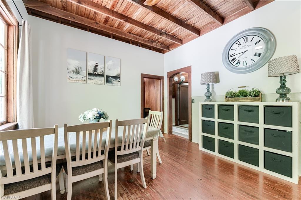 10811 Dean St Property Photo 7