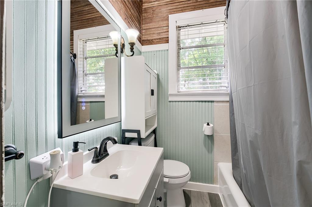 10811 Dean St Property Photo 19