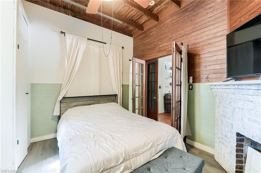 10811 Dean St Property Photo 22