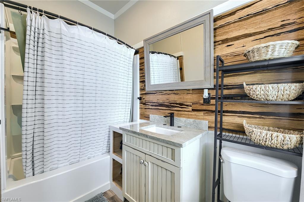 10811 Dean St Property Photo 26