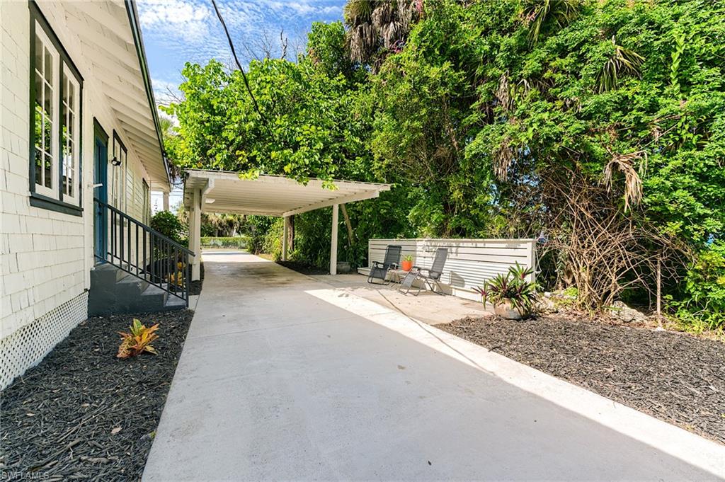 10811 Dean St Property Photo 32