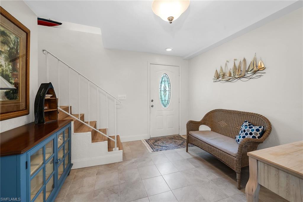 1149 Bond Ct Property Photo 5