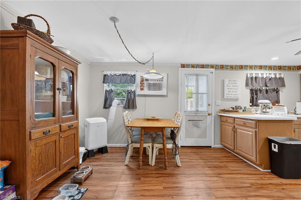 9044 Somerset Ln Property Photo 14